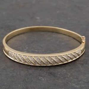 Pre-Owned 9ct Yellow Gold Brilliant Cut Diamond Hinged Bangle 41211210