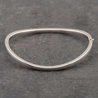 Pre-Owned 9ct White Gold Wave Standard Hinged Bangle 41211227 - Image 2