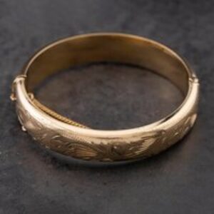 Pre-Owned 9ct Yellow Gold Diamond Cut Standard Hinged Bangle 41211145