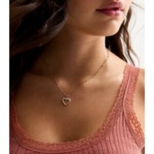 Gold Cubic Zirconia Middle Pendant Necklace New Glance