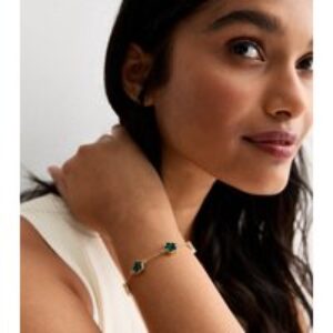 Inexperienced Flower Tremendous Chain Bracelet New Glance