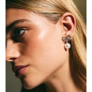 Silver Tone Crystal Bow Fake Pearl Attraction Stud Earrings New Glance