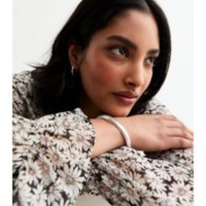 Silver Tone Chunky Rib Bangle New Glance