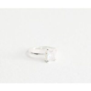 Silver Tone Cubic Zirconia Ring New Glance