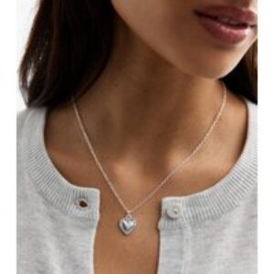 Silver Tone Diamantè Center Pendant Necklace New Glance