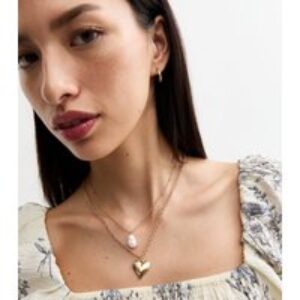 Gold Tone Layered Puff Center Fake Pearl Necklace New Glance