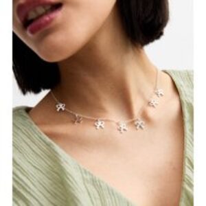 Silver Tone Bow Attraction Necklace New Glance
